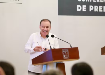 Alfonso Durazo inaugura el programa PrepaSON
