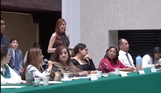 Morena avala en 'fast track' poder de amnistía para AMLO; sube al pleno