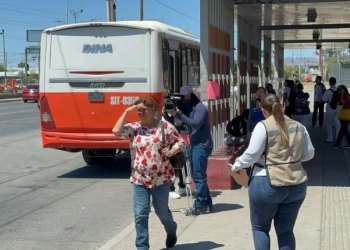 Supervisan encendido de aires acondicionados en transporte público