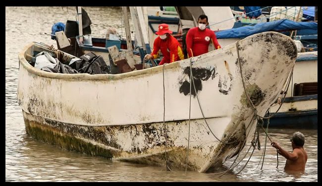 La patera que alcanzó Brasil a la deriva llevaba nueve cadáveres de emigrantes de Mauritania y Malí