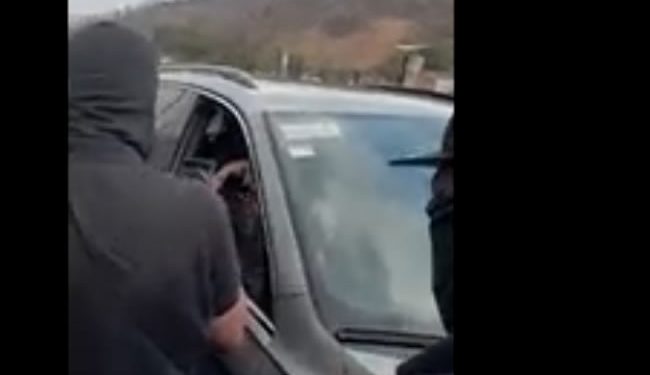 “Algo muy extraño”, dice Sheinbaum de encapuchados que la interceptaron en Chiapas