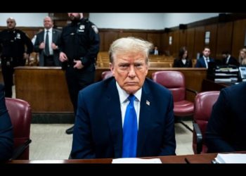 Concluye la selección de los 12 jurados para el juicio a Trump en NY