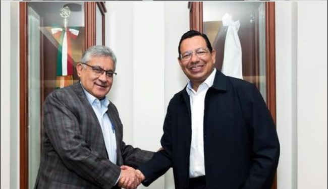 Se compromete líder nacional del SNTE mejorar condiciones laborales y profesionales de docentes de Sección 54