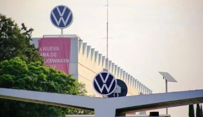 VW condiciona la reinstalación de trabajadores a que renuncien a sus derechos sindicales