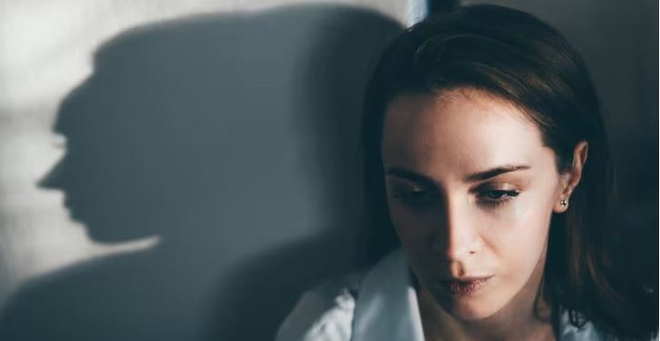 ¿Por qué los recuerdos de abusos sexuales vuelven a la memoria en la vida adulta?