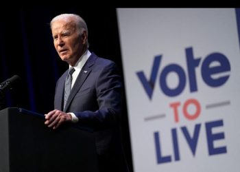 … Y Biden, sobre una cuerda cada vez más floja