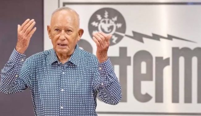 A sus 90 años, Víctor Fuentes del Villar será líder del SUTERM hasta 2031