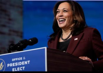 Demócratas modifican reglamento para confirmar a Kamala Harris como candidata presidencial a principios de agosto