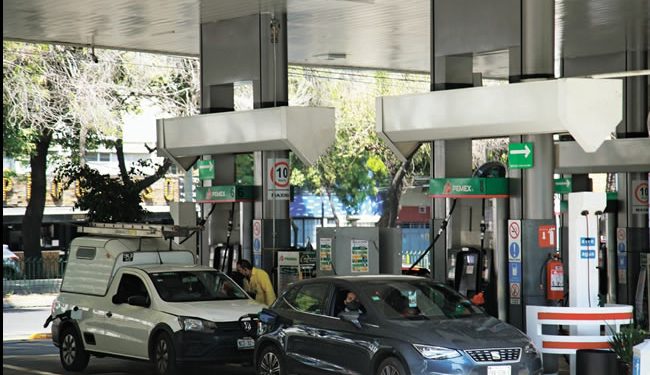 Gasolina en México es 39% más cara que en Estados Unidos
