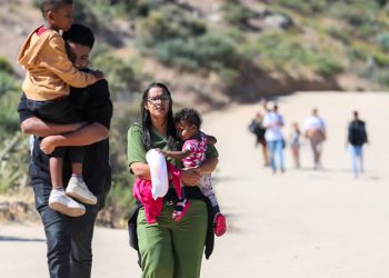 Las muertes que trae el verano: aumenta el deceso de migrantes que buscan llegar a Estados Unidos por el desierto