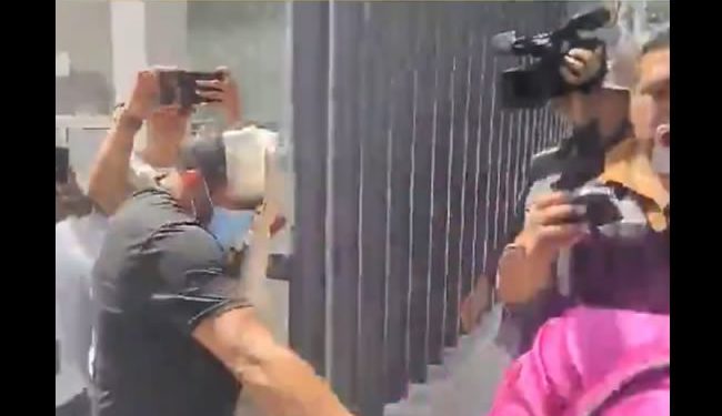 “Siri” Salido se presenta a declarar a juzgado penal oral por acusación de homicidio imprudencial