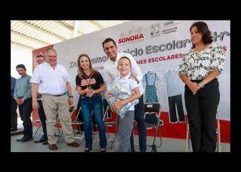 Llegaron los uniformes escolares gratuitos a Hermosillo