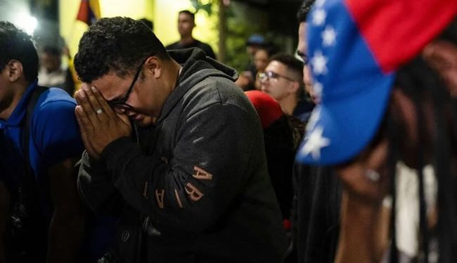 Venezolanos en México gritan “fraude” en la Embajada tras victoria de Nicolás Maduro