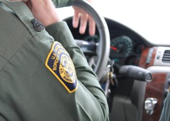 Alguaciles fronterizos rechazan ley de Arizona que los convertiría en agentes migratorios