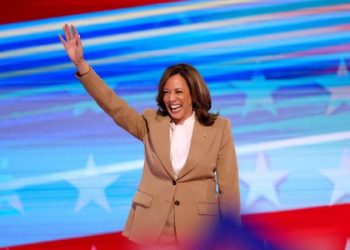 Kamala Harris abre la convención demócrata en Chicago con homenaje a Biden