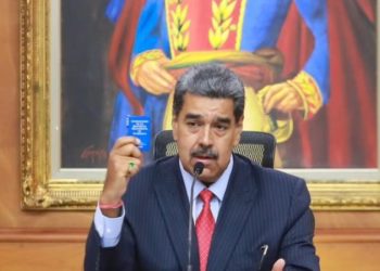 Maduro: ‘Estados Unidos debe sacar sus narices de Venezuela’