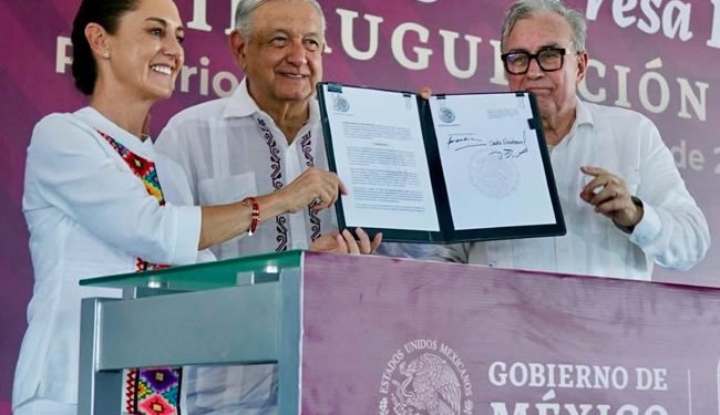 AMLO y Sheinbaum respaldan de nuevo a Rocha, pese a investigación de FGR