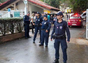 Mueren las 61 personas a bordo de un avión brasileño al estrellarse en una ciudad cerca de São Paulo