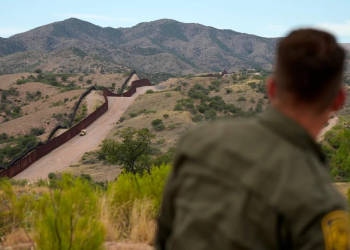 Sheriffs de Arizona rechazan convertirse en agentes migratorios