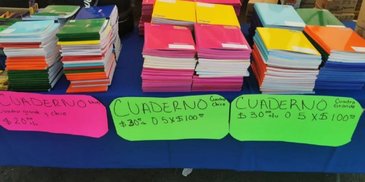 Feria de regreso a clases 2024: autoempleados instalan tianguis escolar en Hermosillo