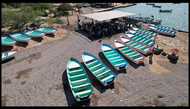 Entrega CONAPESCA 77 embarcaciones más a pescadores de la etnia Yaqui para sumar en total 303 binomios