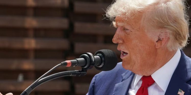 Trump ataca a Harris desde la frontera con México: “Quiere que nuestro país esté abierto a los criminales del mundo”