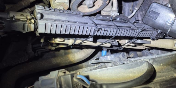 Detienen a mujer estadounidense en Nogales por ingresar armas calibre 50 al país