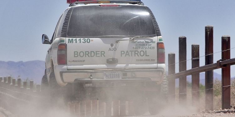 Patrulla Fronteriza pagará $45 millones por discriminación de embarazadas, dicen abogados