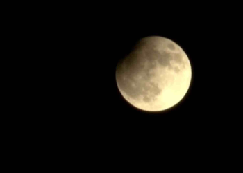 Sonorenses Disfrutan del Último Eclipse de Luna de 2024
