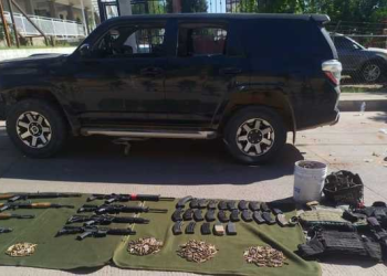 Guardia Nacional y Ejército Mexicano detienen a cuatro personas con armas cortas, fusiles de asalto, cargadores y cartuchos
