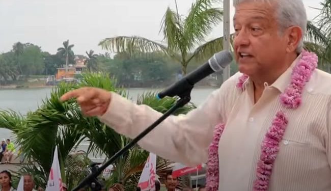 ‘La carpeta azul de Yunes’ y otras acusaciones de corrupción que hizo AMLO en 2017