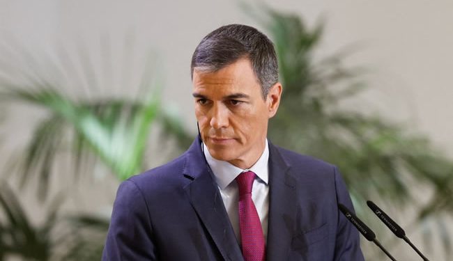 Derecha española defiende a Pedro Sánchez por no acudir a toma de protesta de Sheinbaum