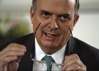 Ebrard evita injerencia de AMLO en Economía, pero le preocupa que no cesa su influencia sobre Claudia
