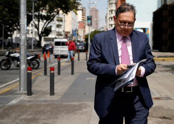 Edmundo González se mantiene en un lugar secreto, mientras su abogado asegura que no planea “ni irse de Venezuela ni pedir asilo”