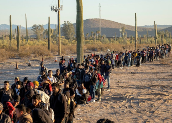 La ley de prueba de ciudadanía de Arizona regresa a los tribunales en medio de temores por el voto de no ciudadanos