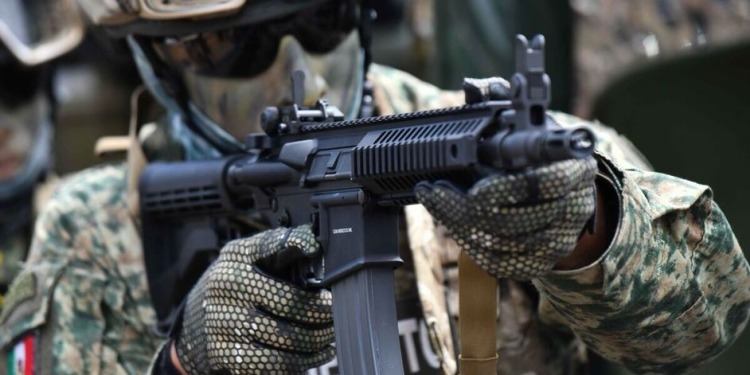 Tras persecución, Sedena detiene a 4 civiles armados en Nogales, Sonora