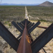 Bomberos de Arizona cortan valla fronteriza cerca de Sasabe y rescatan a migrante herido