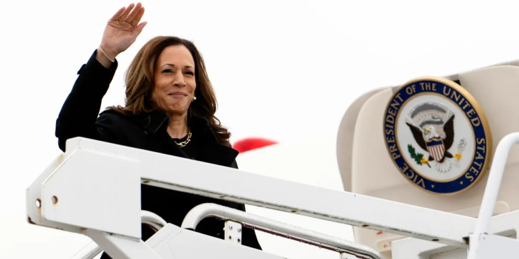 Harris visitará la frontera sur para promover su firmeza en inmigración y seguridad