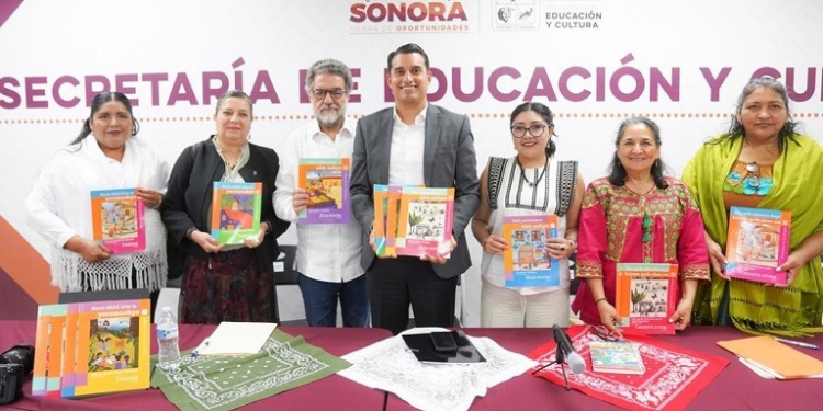 Presentan antología de libros de texto traducidos a lenguas indígenas