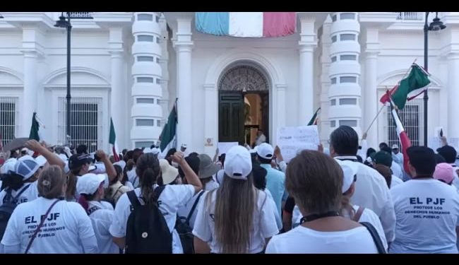 Mientras avanza reforma al Poder Judicial en las cámaras trabajadores mantienen manifestaciones