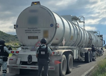 En Sonora y San Luis Potosí, Guardia Nacional recupera 126 mil litros de hidrocarburo y detiene a conductores
