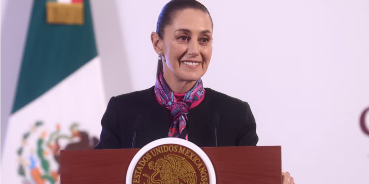Claudia Sheinbaum retoma relación con embajador Ken Salazar, tras “pausa” de AMLO; le pone lineamientos