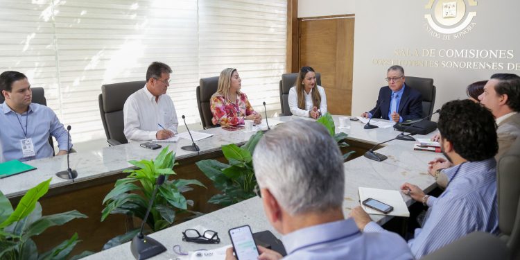 Congreso de Sonora analiza con grupos iniciativa que regula plataformas digitales de hospedaje