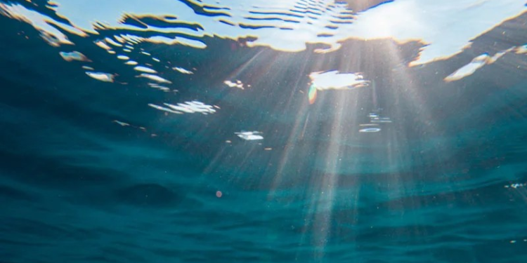 China extrae litio del mar sin gastar energía