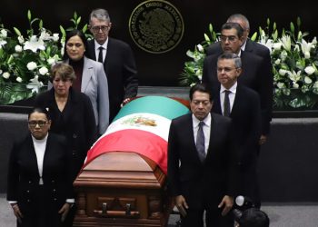 El Congreso despide a Ifigenia Martínez, la mujer casi centenaria que rompió los techos de cristal