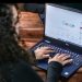 Acoso e insultos, las violencias digitales que más sufren las mujeres en México