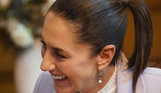 Sheinbaum y Biden sostienen llamada telefónica; abordan cooperación bilateral