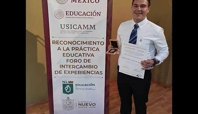 Reconocen autoridades educativas nacionales a docente de Cobach Sonora