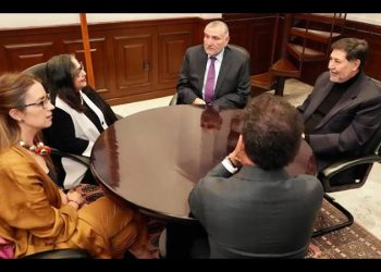 Piña y morenistas acuerdan reanudar diálogo tras reunión en el Senado