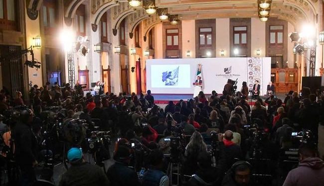 Sheinbaum envía iniciativas de reforma a la Constitución en favor de las mujeres